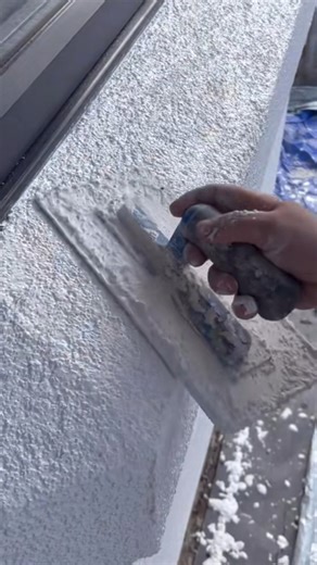 13K views | Comment appliquer du crépi sur les contours d'une fenêtre ? #btp #crépi #contour #fenêtre #astuces #france 泌 | Blog-turquoise67 | Facebook