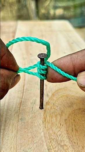 i believe this knot reliable & easy to untie