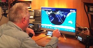Guy Makes Contact with the ISS Using a Ham Radio and Talks with an Astronaut