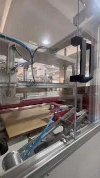 This is a high speed in opening box machine that works with automatic box loading！Export to Canada ！