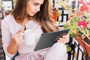 Acer tiene una tablet barata ideal para ver series o películas hasta cuando vayas de viaje y puede ser tuya por menos 130 euros