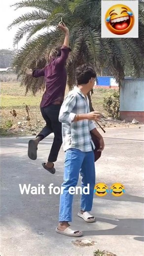 guys is video ko dekho fir iska comment padhenge 😂😂#ytshorts #funnycomedy #trending #comment #song