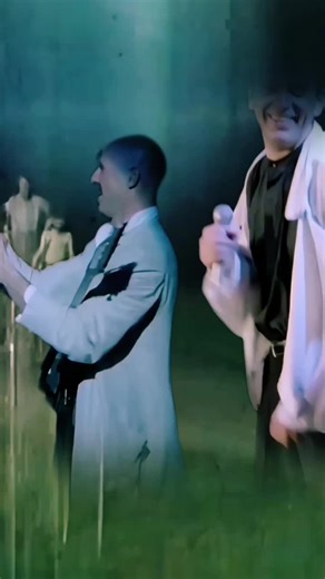 Solsbury Hill 🎵 Peter Gabriel 🎤 from the original music video 1977 #petergabriel #solsburyhill #70