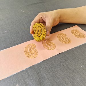 109K views · 687 reactions | Learn to Make this Beautiful and Easy Trouser Design with Block Printing and Lace #trouserdesign #sewing #crafts #fashiondesigning #trouserpants #design #blockprinting | Reet Designs | Facebook