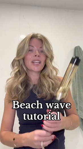 Beach wave tutorial with 1.5 inch curling iron. I have mine saved on my Amazon storefront in the hair section. #beachwaveshair #beachwavestutorial #beachwavehack #beachwave #hairtutorial #easyhairstyletutorial | Gillian Del Zotto | Facebook
