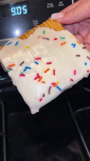 Here’s how we made the giant pop tart❤️❤️❤️❤️❤️ | Chef Bae