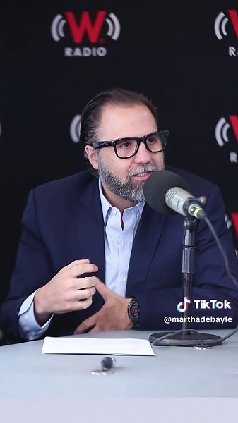 ¿Sabían que todos tenemos hemorroides? Sí, TODOS. El tema es que se inflamen. Con el Dr. Jorge Santín, especialista en cirugía colorrectal, aprendimos el todo lo que tenemos que saber. Compartan. #ShareKnowledge Vean la plática completa en mi podcast del 27 de mayo o en mi YouTube.