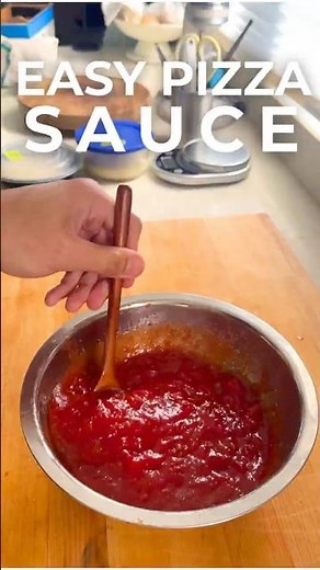 The EASIEST Pizza Sauce Recipe