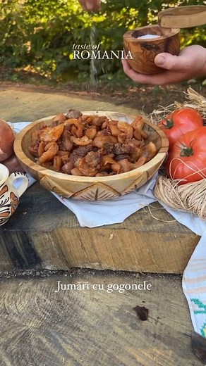 Have you ever experienced the joy of savoring Romanian pork cracklings, known as jumări? These delectable morsels are a beloved street food in Romania, appreciated by people of all ages. To craft this crispy delight, pork fat is rendered to perfection, resulting in a tantalizingly crunchy texture. Seasoned with a blend of salt, garlic, and spices, jumări offer a savory and irresistible flavor that keeps locals and travelers coming back for more. What makes jumări particularly popular as a street