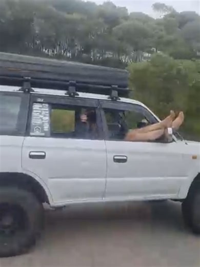 Aussie Drivers Showcase Unique Multitasking Skills