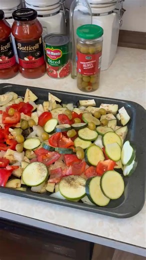 Video and recipe by Keith Terracina cooking on a cold day here in Altamonte Springs, it warms the house up and it makes it smell like an Italian restaurant this was the coldest I ever felt in Florida, except in Key West in 1979 one time back then Lisa and I closed Captain Tony‘s at four in the morning it was 43°. We had the fireplace going, everybody was drinking hot Irish coffees with double shots of course it’s Key West we even had the front doors closed in the bar when we rode our bicycles ho