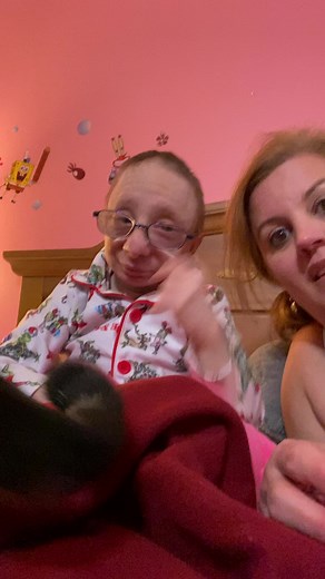 We got a cray cray kitten name Dewayne the rick Johnson! And Nick might be irritated by him! #nicksmith #kitten #camerahog