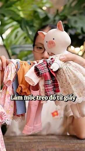 Make paper hangers - DIY with stuffed animals Grocery Store Tailor