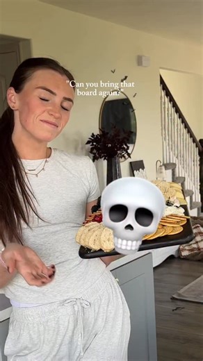 Ya no prob! 💀🕷️🤪 To name a few favorite brands: @montchevre honey goat cheese @alouettecheese garlic and herb cheese spread @toastedscrackers crackers (rosemary ones SLAP) @localhivehoney hot honey 🔥 & thanks to @eat.habeya for sending me the sweet potato crackers 🙌🏻🥔 | Steph Evans