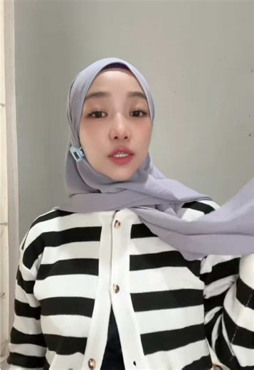 Stylish Cardigan Salur Knit Trends
