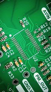 Les comparto esta soldadura de un IC en empaquetado TSSOP-28 👌🔥 #engineering #ingenieria #electronica #circuit #electronics #pcb #soldering #soldadura #Electronics #circuito #solderingiron #SMD #soldador #microsoldadura #microsoldering #diy #microscope #microscopio #electronicsengineering #solarpanels #solarenergy #panelsolar #solarpanel | Mundo Electrónica