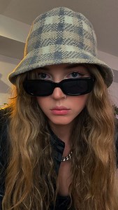 Maya V Henry on Instagram: "In my fashion feels for fall look #2! This one is inspired by the PRADA it girlies. Black & Beige is my ultimate chic fall go-to! Skirt is @aritzia Top is @prettylittlething (thrifted) Boots are @callitspring (on sale $65) Jacket is @abercrombie Hat is @anthropologie Bag is @telfarglobal x @mooseknucklescanada Necklace is @vitaly"