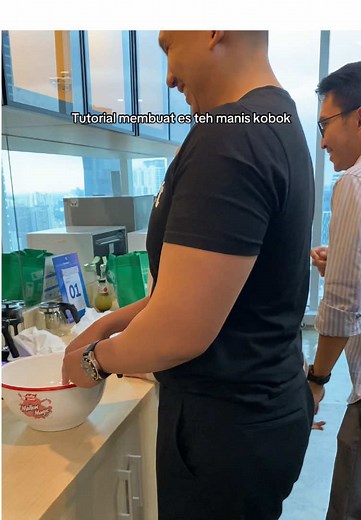 Tutorial Membuat Es Teh Manis Kobok