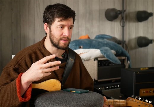 怎么即兴演奏才不像机械地溜音阶？Play MELODIC Solos That DON'T Sound Like SCALES