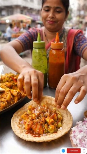 “Lady Vendor Frankie 😍🔥 Street Style Roll Wrap” #food #streetfood #indianfood