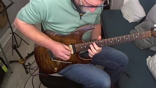 A Thursday morning remembering session. Lovely melody | Geoffleaguitarlive