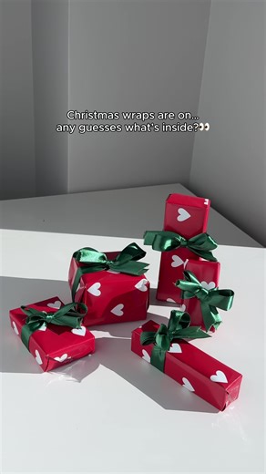 We never said we were a good Christmas gift🎄♥️ #CharmTint #EntropyMakeup #EntropyTint #Kbeauty #ChristmasGift