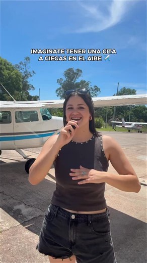 Bel :) on Instagram: "SORTEO: CITA A CIEGAS EN EL AIRE. (Leer descripción) @novemberair.wd trae tremendo sorteo SOLO para SOLTEROS/AS: UNA CITA A CIEGAS PERO EN AVIONETA! La cosa es así: @novemberair.wd armó un formulario con 64 preguntas que está en su biografía. Lo tenes que llenar, y una IA va a armar parejas compatibles. De esas parejas UNA VA A SER LA GANADORA para tener una cita en el aire en febrero. Pasos a seguir: Llenar el formulario que está en la bio de @novemberair.wd Seguir a @nove