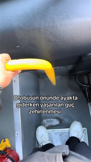 Aslı ile on Instagram: "Durakta insanlara çay da fırlataydın tam olurdu 😂"