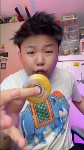 THEY SAY THIS FIDGET SPINNER CAN CHANGE INTO A ROBOT!!