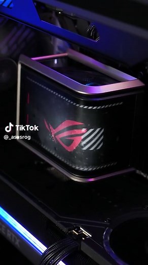 Big screen, bigger statement. The ROG Ryuo IV Series features a 6.67” LCD and the all-new ASUS Info Hub that lets you manage and swap custom animations with ease. 💯 Ready to style your gaming setup your way? 😍 Learn more: http://rog.gg/ryuoIVSLC #ASUSAIOCooler