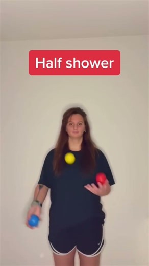 4 easy juggling tricks🙌 #juggling #juggler #tutorial