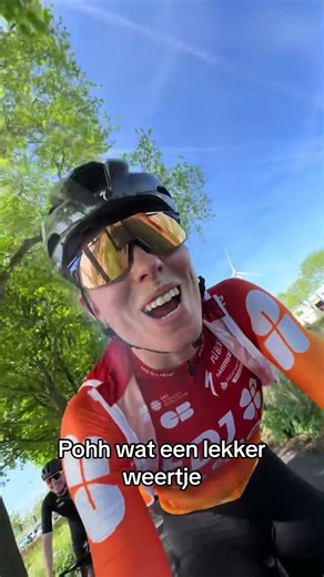 Today was a perfect day for a bike ride with the family. In the Netherlands, everyone says 'Wat