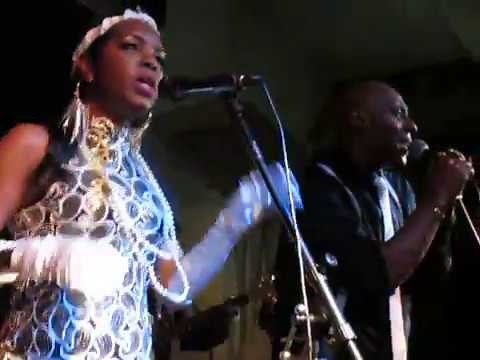 Loose Ends live in Birmingham - Slow down / Tell me what you want / Gonna make you mine