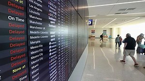 More flight delays expected in US as safety system glitch wreaks havoc