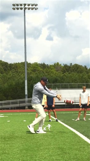 Ty Long on Instagram: "Do you know how to do a kickstart? Back in the summer, I had guys asking about the footwork I used throughout my career. The goal is to teach guys how to speed up their operation time while also staying under control. The kickstart was huge in my career. I started using it full-time in 2017. Full transparency, I don’t think a kickstart is good for every single punter. I think certain athletes do better when they just do a jab or a two-step. But for certain athletes who can