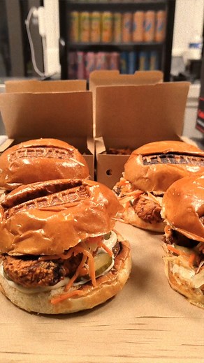 🤯 What is this chicken ?! ➖ 📍LE BRAISÉ - Lille | LE BRAISÉ