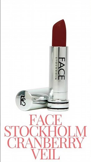 Get the Carolyn Bessette-Kennedy red lip #makeuplover #shorts