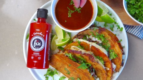 Fix Hot Sauce, Sriracha Sauce - Sriracha Chili Sauce, Organic Red Chili Peppers, Spicy & Bold Flavor, Non-GMO, Gourmet, Sriracha Sauce Hot, Great in Pho or Ramen - Signature Flavor, 18 Oz