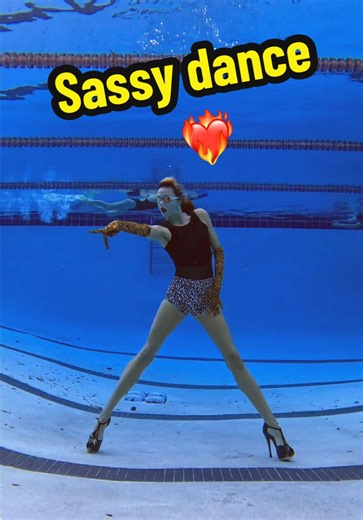 Sassy Underwater Dance Performance by Kristina Makushenko