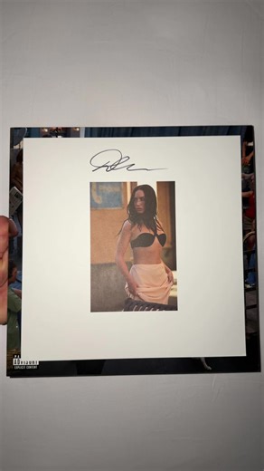 ❤️Demi Lovato - It’s Not That Deep (Signed LP Edition) - Unboxing❤️ @Demi Lovato @Demi HQ #demilovato #itsnotthatdeep #vinyl #unboxing #fry