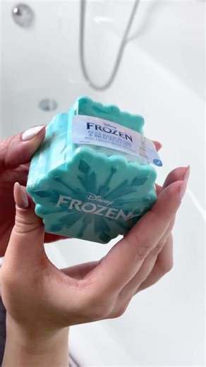 Disney Frozen Elsa Bath Bomb Bucket Unboxing | Charmed Aroma