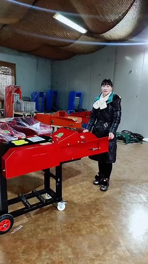 Straw crusher #feed #chaffcutter #fyp #feedmakingmachine #strawcrusher #cattlefeed #sheepfeed #pigfeed #chickenfeed #strawcrushermachine #Graincrusher #woodcrusher #woodgrinder