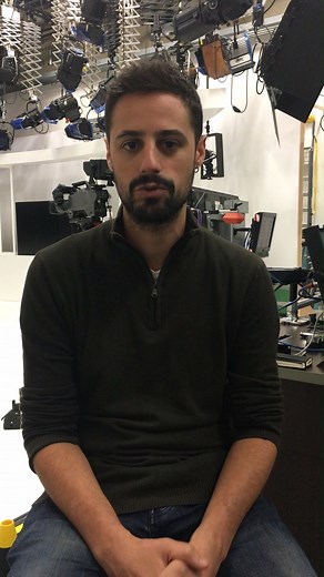 Lucas Roxo, journaliste et auteur du documentaire "Regarde-nous, au coeur d'une classe médias", tourné en immersion au collège Lucie Aubrac de Tourcoing, présente son film. Un #documentaire à (re)voir jeudi 22 septembre à 22h50 sur France 3 Hauts-de-France ► REPLAY : https://www.france.tv/france-3/hauts-de-france/la-france-en-vrai-hauts-de-france/ #EMI #ÉducMédiasInfo #Tourcoing Cdi Aubrac Collège Lucie Aubrac Clemi.fr | France 3 Nord Pas-de-Calais