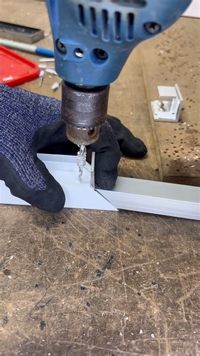 Aluminium joint bracket trick #aluminiumfabrication #tricks #diy #aluminiumbracket #shorts