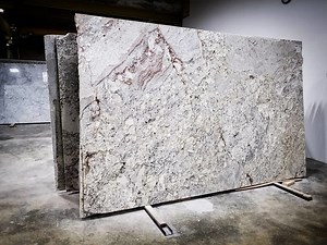 [Hot Item] White Spring Granite for Slab/Tile/Countertop/Island/Kitchen