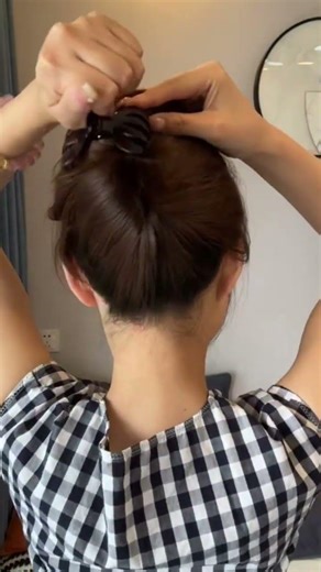 Quick Ponytail Hairstyle Hack 💖 | Easy Everyday Hair Tutorial #EasyHairstyle #HairTutorial #HairHack