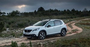 Αναλύοντας το grip control του Peugeot 2008 (vid)