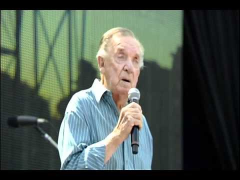 Ray Price - For The Good Times (Live at Farm Aid 2011)