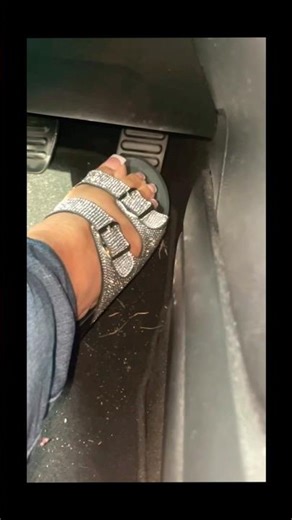 Oops… i cant help it🤭🦶🚗 #pedalpumping #revving #feet