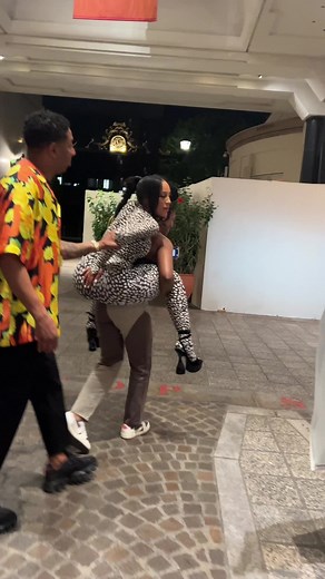 Split my pants n all 😭🤸🏽‍♀️🫠